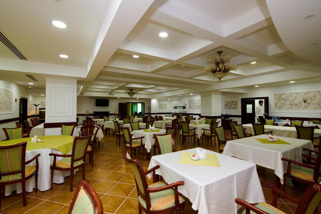 Grand Hotel Victory Актау Екстер'єр фото The dining room at the hotel