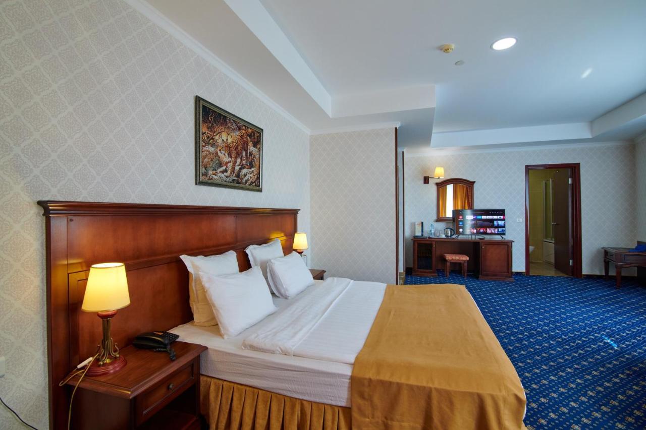 Grand Hotel Victory Актау Екстер'єр фото