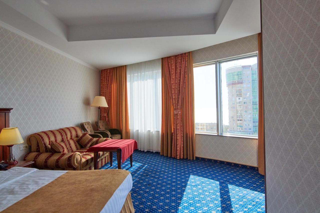 Grand Hotel Victory Актау Екстер'єр фото A room at the hotel