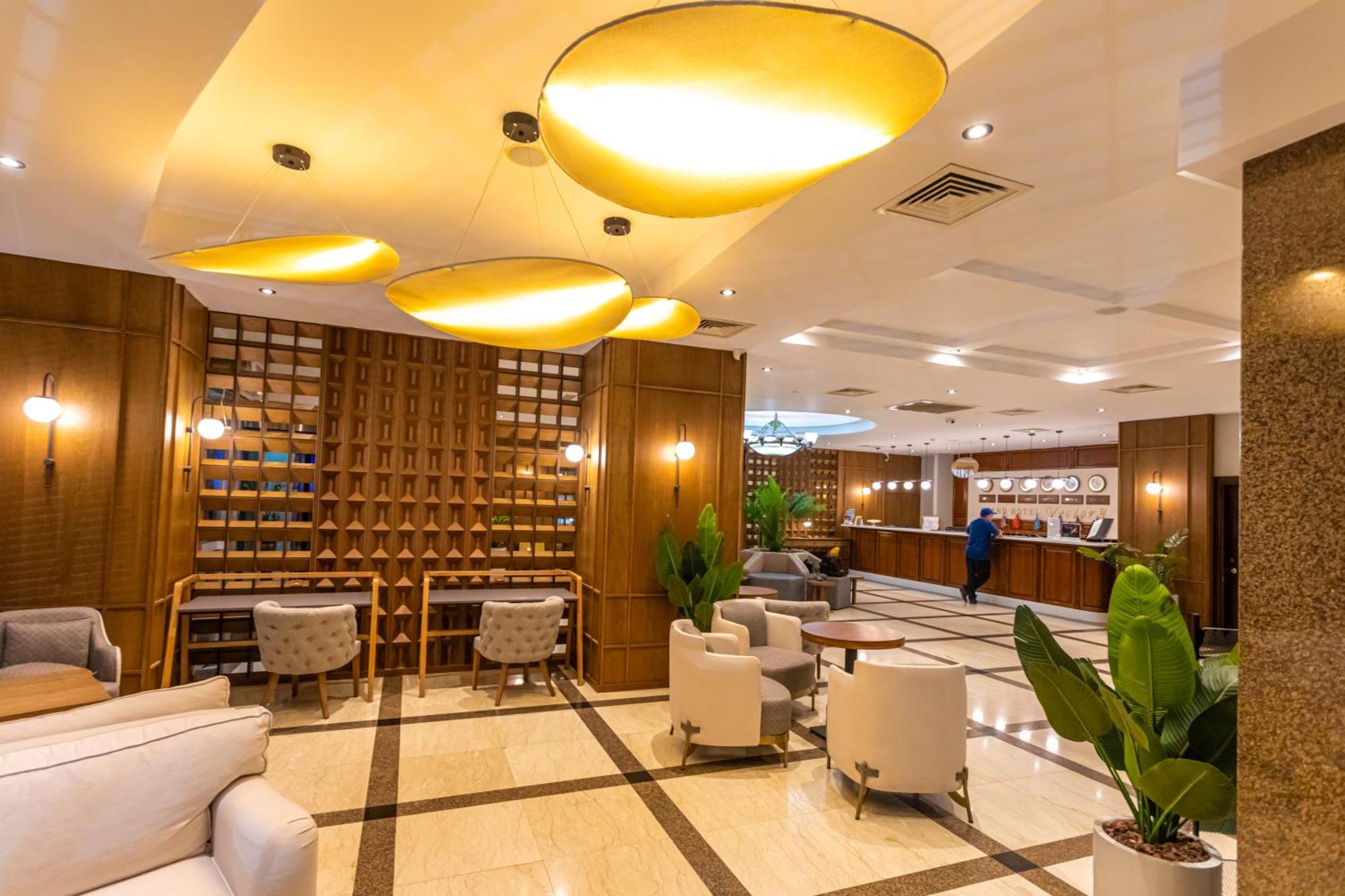 Grand Hotel Victory Актау Екстер'єр фото Lobby
