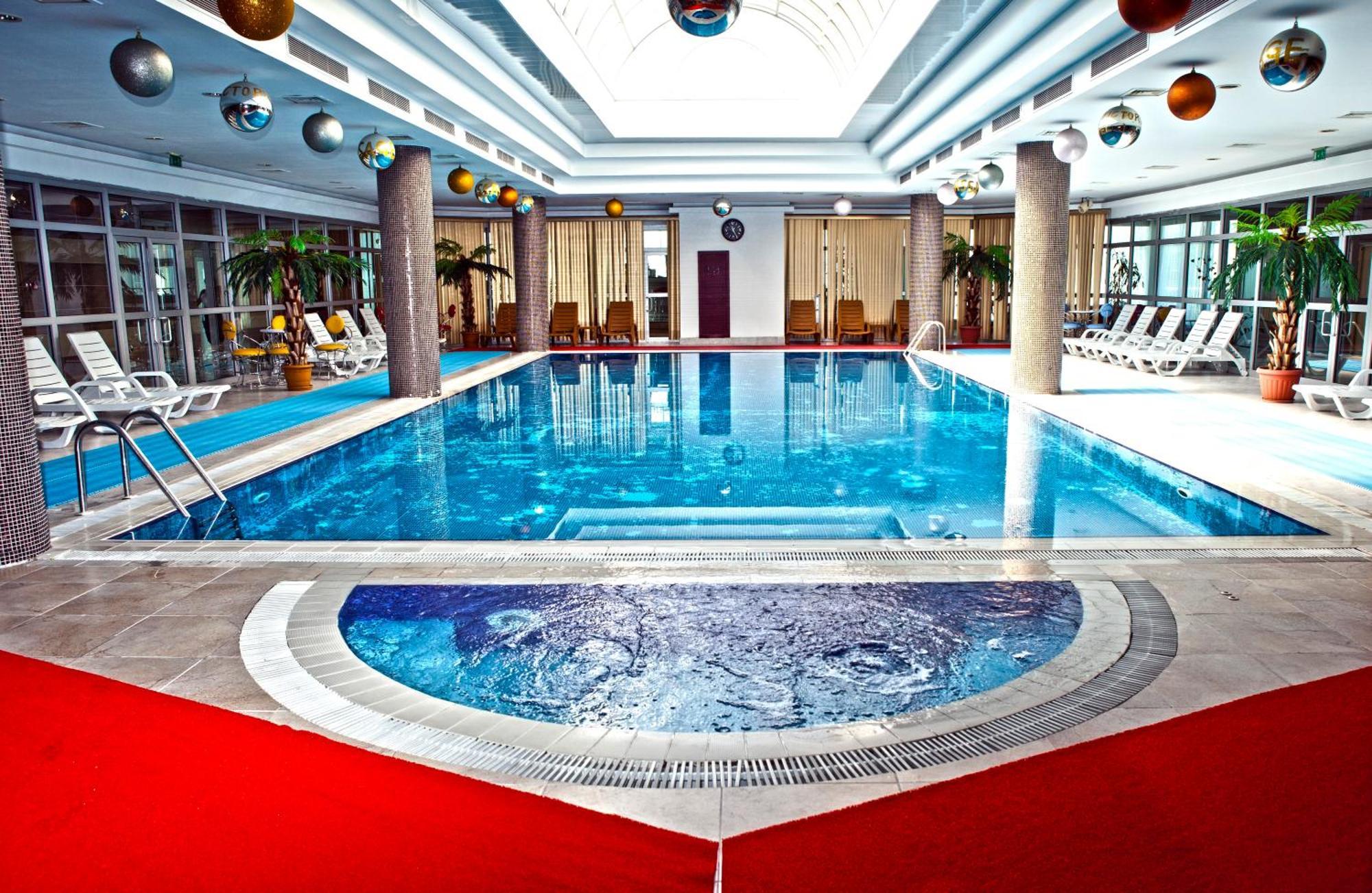 Grand Hotel Victory Актау Екстер'єр фото Spa