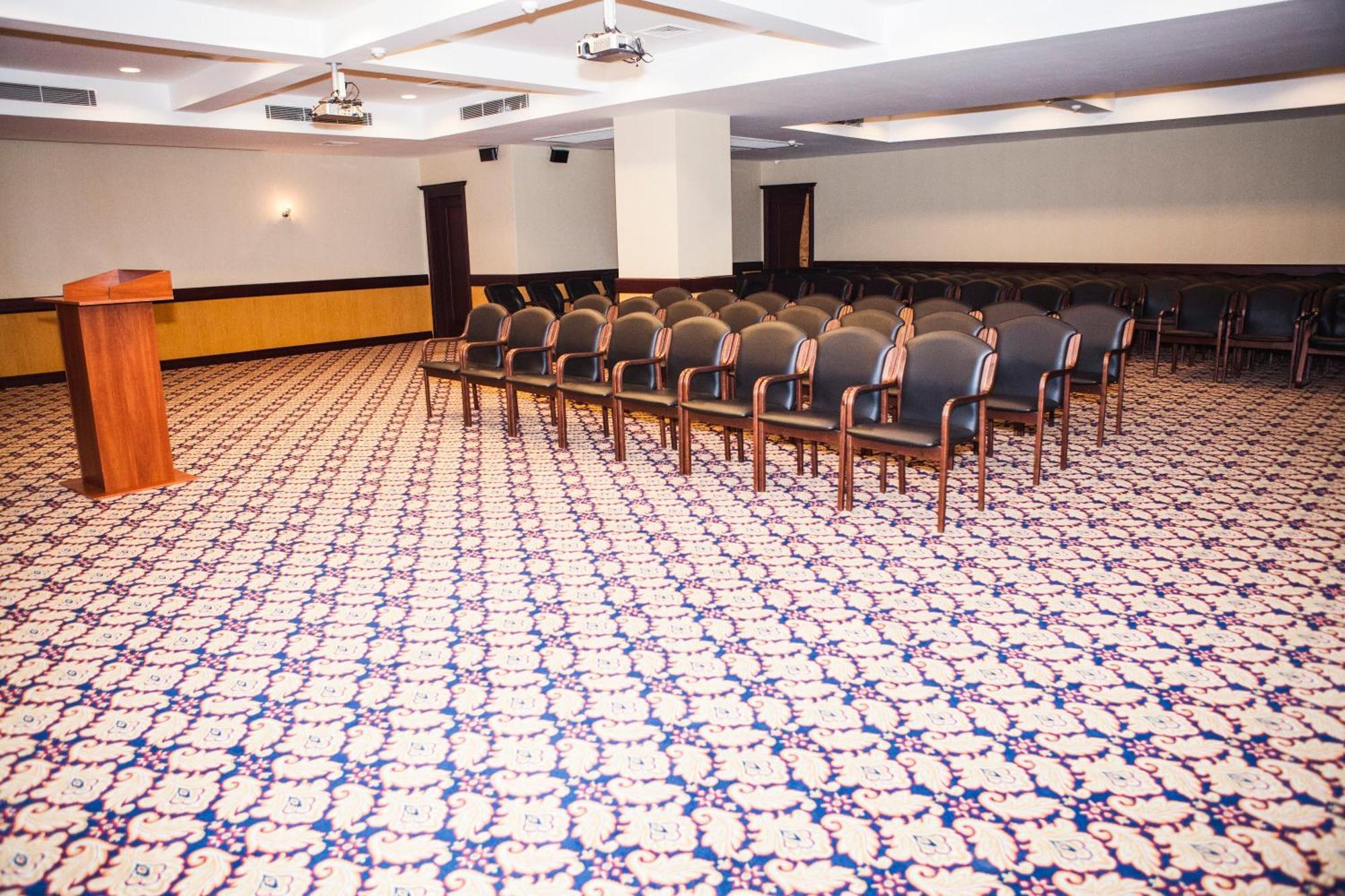 Grand Hotel Victory Актау Екстер'єр фото The auditorium